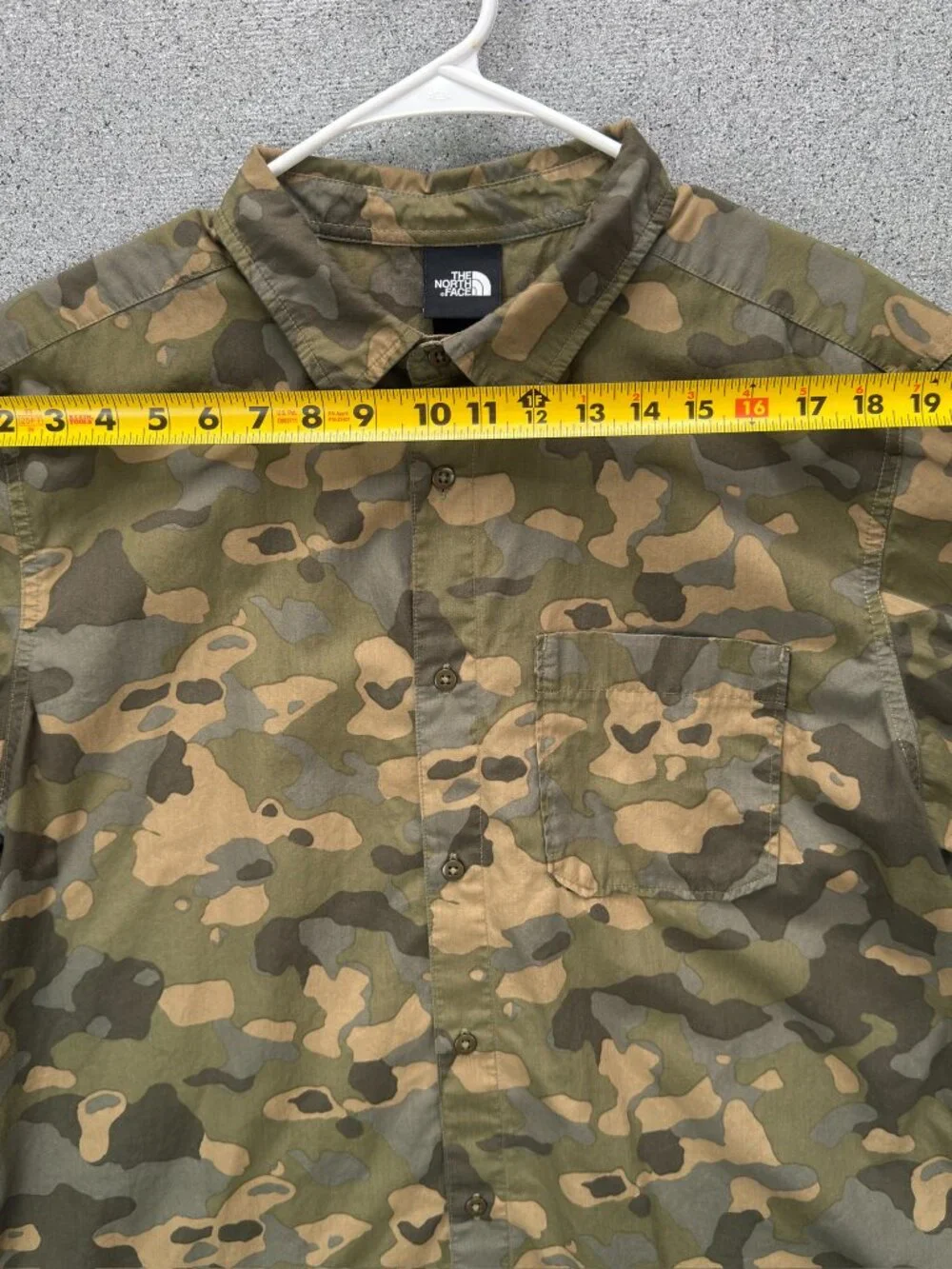 The North Face Baytrail Pattern Shirt NF0A48VC Men's XL Short Sleeve Camo Green